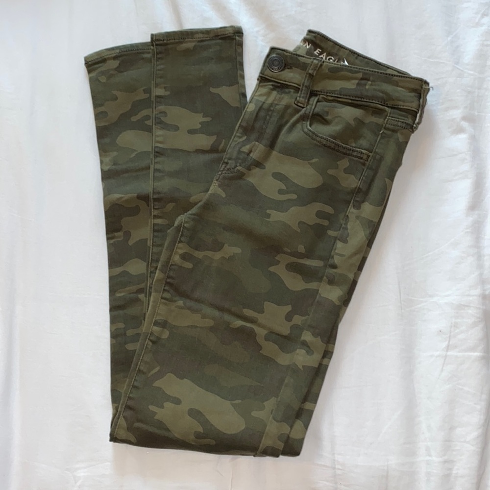 American Eagle camo skinny jeans
